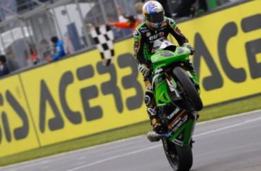Supersport, Sofuoglu domina a Donington