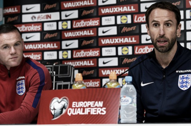 Southgate confirma que Rooney será suplente ante Eslovenia