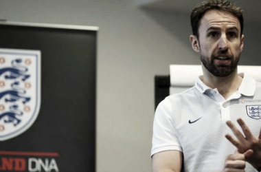 Southgate: “No quiero comprometerme con un capitán permanente”