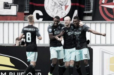 El Ajax comienza la temporada ganando, aunque sin convencer