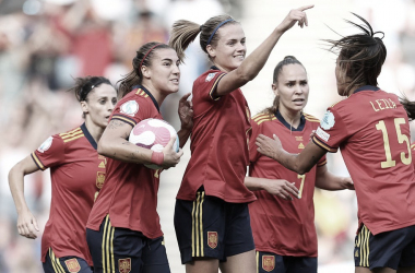 'La Roja' deleita con una épica remontada 