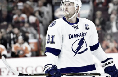 Steven Stamkos decides to stay with Tampa Bay Lightning