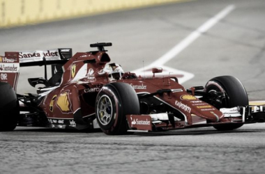 Singapore Grand Prix - as it happened: Vettel wins as Hamilton retires with engine problem