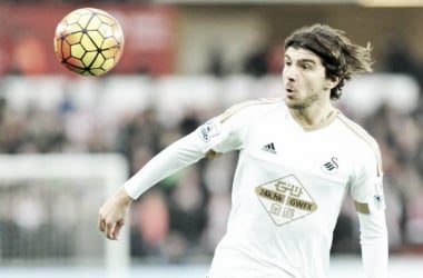 Alan Curtis backs Alberto Paloschi for success