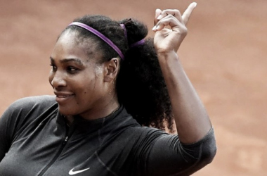 French Open 2016: Serena Williams coasts through as sister Venus bows out