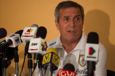 Tabárez: “Estuvimos por debajo de nuestras posibilidades pero España justificó su triunfo”