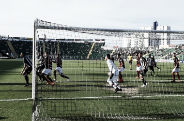 Em jogo de quatro gols, Figueirense empata com Atlético-GO no Orlando Scarpelli