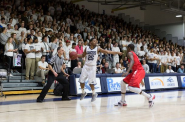 Shaquille Johnson Leads Longwood Lancers Over Presbyterian Blue Hose