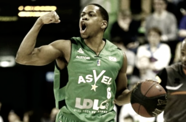 El Divina Seguros Joventut ficha a Terry James Smith