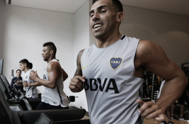 Após um ano na China, Tévez retorna ao Boca Juniors