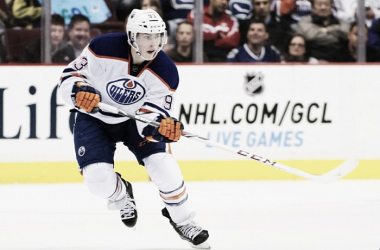 Ryan Nugent-Hopkins, baja importante para los Oilers