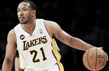 Los Ángeles Lakers cortan a Chris Duhon