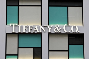El conglomerado de lujo LVMH compra la legendaria joyería Tiffany &amp; Co