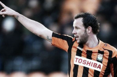 Barnet's Togwell signs new deal