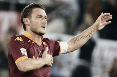 Francesco Totti marca o 300º golo pela sua AS Roma