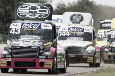 Tractocamiones Freightliner correrán en el Autódromo Moisés Solana