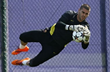 De Gea is the best in the World says Valdes in first interview as Manchester United player