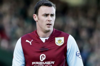 Keith Treacy firma por el Barnsley