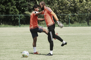 Thiago Gomes comanda seu último treino no Leão nesta quarta-feira