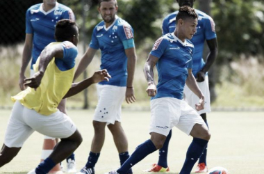 Cruzeiro recebe Caldense no Mineirão em busca da liderança do Mineiro