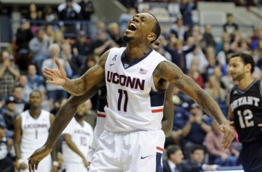 UConn Wins Relatively Close Game - College Of Charleston In Puerto Rico Tip-Off