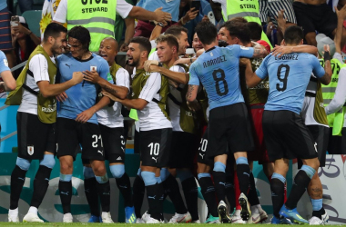 Uruguay, garra e Cavani: Celeste ai quarti
