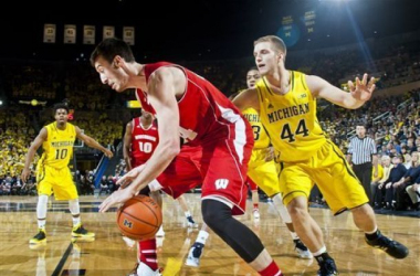 Wisconsin Survives Upset Scare On The Road At Michigan