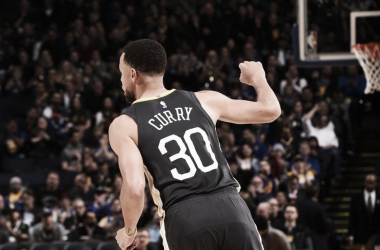 Curry brilha e comanda vitória dos Warriors sobre Clippers na Oracle Arena
