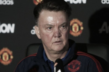 Van Gaal: &quot;Es un título muy importante, sobre todo porque hace tiempo que no lo ganan&quot;