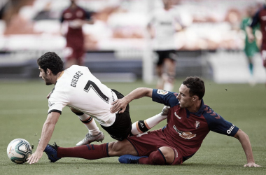 Valencia vence Osasuna e se aproxima da zona de classificação à competições europeias