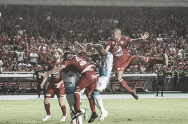 Junior ganó y paseó al América con estadio lleno de hinchas rojos 