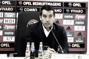 Van Bronckhorst: &quot;Esta es la respuesta a lo ocurrido el domingo&quot;