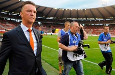 Van Gaal: “Tengo a diez jugadores en mi mente”