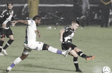 Vasco sofre pressão, mas segura empate com Fortaleza em São Januário