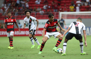 Mané Garrincha foi palco de arbitragem polêmica em clássico Vasco e Flamengo no ano passado