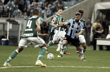 Grêmio empata com líder Palmeiras na Arena e mantém jejum de vitórias no Brasileirão