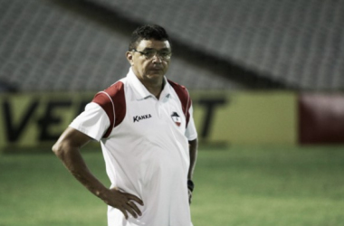 Fortaleza anuncia retorno do técnico Flávio Araújo após cinco anos