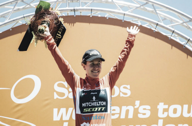 Amanda Spratt amplía su reinado en el Tour Down Under.