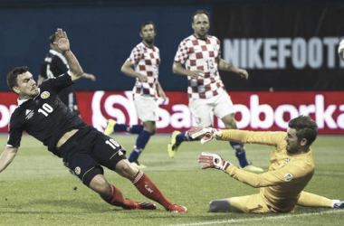 Escocia sorprende a Croacia