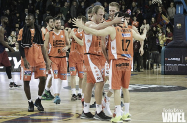 El Valencia Basket asalta el Palau y cierra una primera vuelta histórica