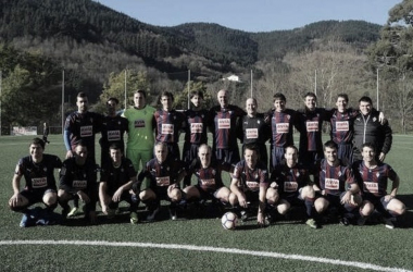 Los Veteranos del Eibar se imponen en el IV Torneo Internacional de Fútbol Senior