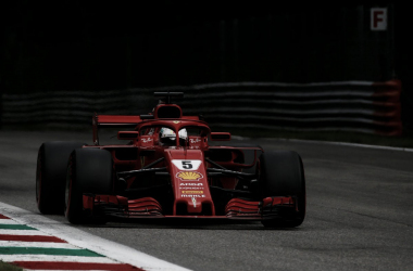 Vettel lidera los Libres 3 con Hamilton pisándole los talones