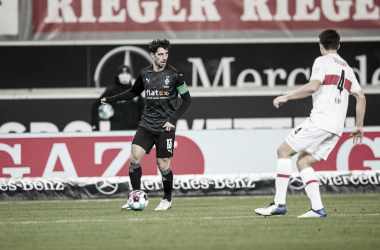 Stuttgart converte pênalti no fim e busca empate diante do Borussia Mönchengladbach
