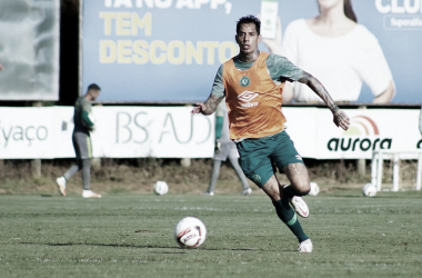 Victor Ramos destaca trabalho intenso na Chapecoense para evoluir na metade final da Série B