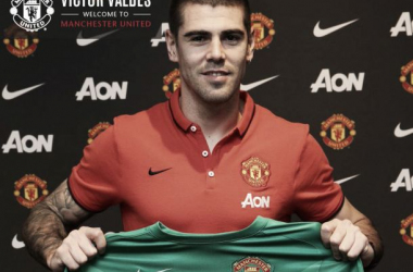 Manchester United sign Victor Valdes on an 18-month contract