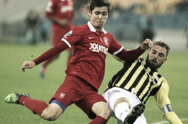 Vitesse y Twente empatan entre goles y tarjetas