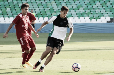 Partido de entrenamiento ante el Lora CF y los nuevos dorsales