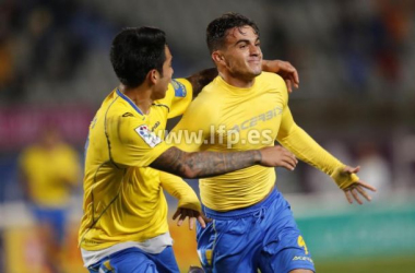 Las Palmas rompe el muro pepinero en el último suspiro