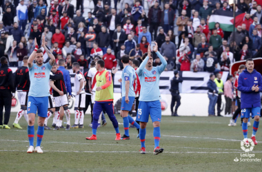 Ultras del Atlético de Madrid realizaron saludos fascistas en el Estadio de Vallecas