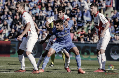 El Deportivo Alavés se hace el harakiri